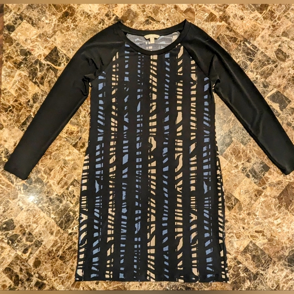 5/$25 Banana Republic Long Sleeve Black, Blue and Beige Dress - Picture 3 of 7